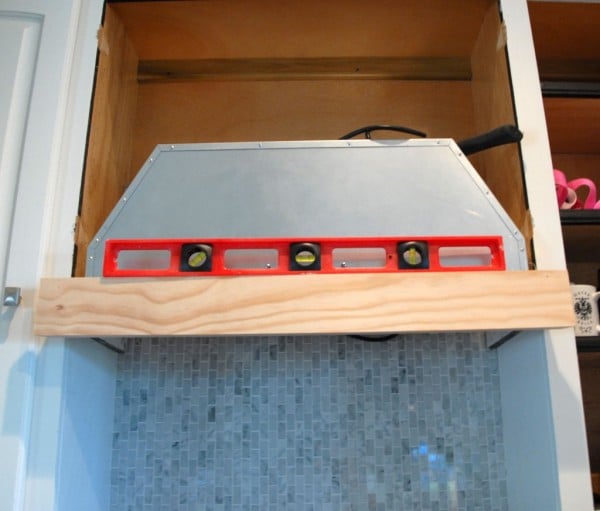 front face on bottom support for diy custom range hood, The Rozy Home featured on Remodelaholic