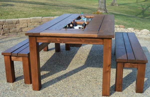 DIY patio table with built-in ice boxes, Kruse's Workshop on Remodelaholic