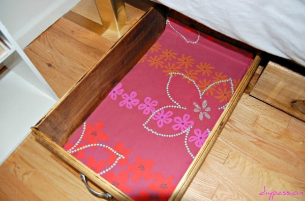 fabric to line underbed rolling storage crate, DIY Passion on Remodelaholic