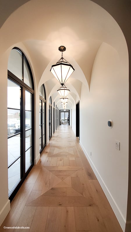 75 Ways to Decorate a Hallway