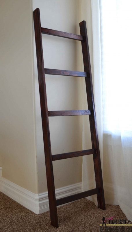  DIY blanket ladder for about $5.